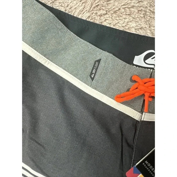 Quiksilver Hawaii SURF BOARD SHORTS Division Remix Dry Flight size 32 - Picture 4 of 16